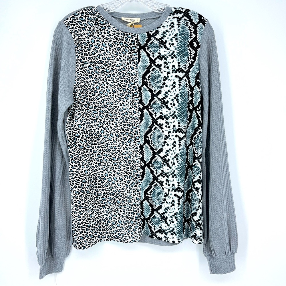 NWT Andthewhy Snakeskin Animal Print Thermal Sleeve Blouse Gray Black Size Small